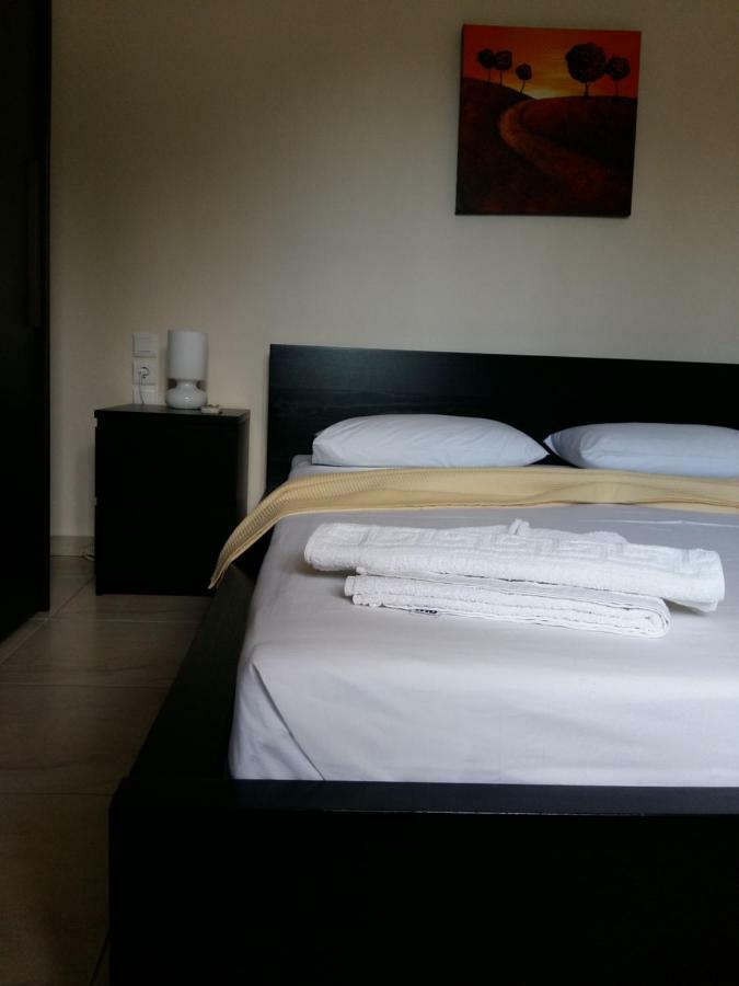 Gougousis Apartments Kaloyiros ภายนอก รูปภาพ