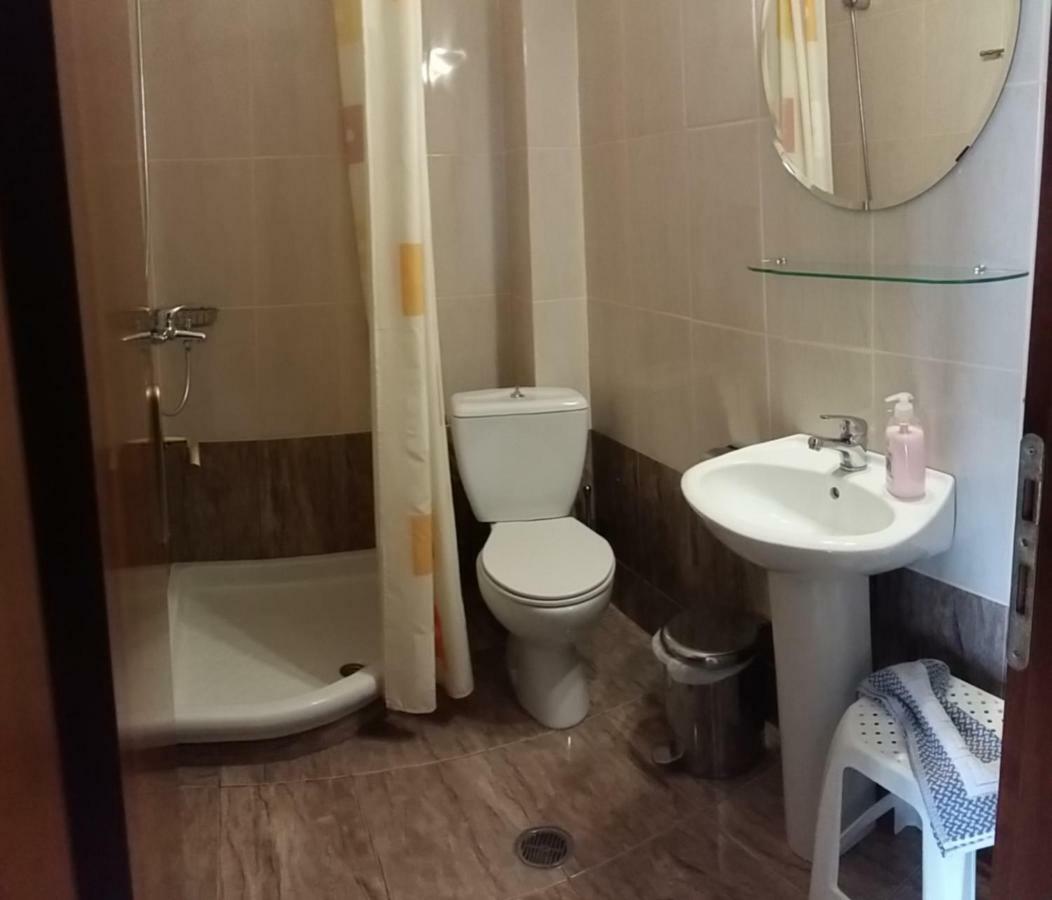 Gougousis Apartments Kaloyiros ภายนอก รูปภาพ