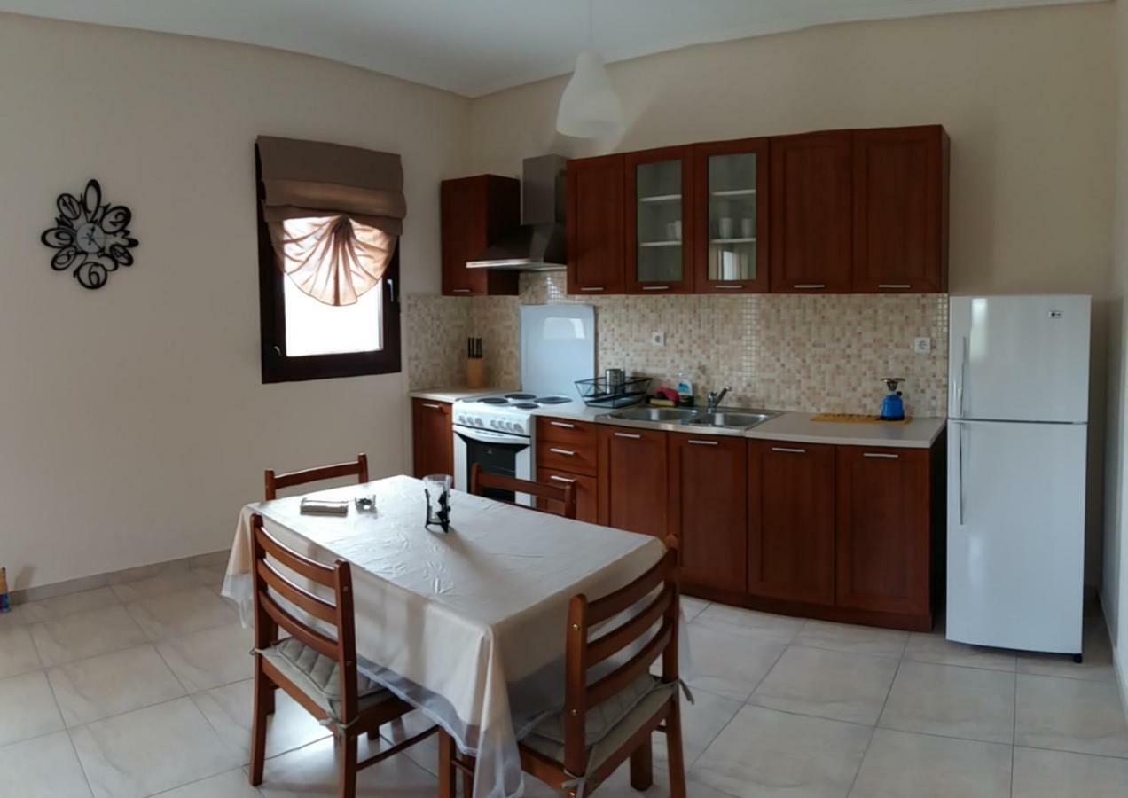 Gougousis Apartments Kaloyiros ภายนอก รูปภาพ