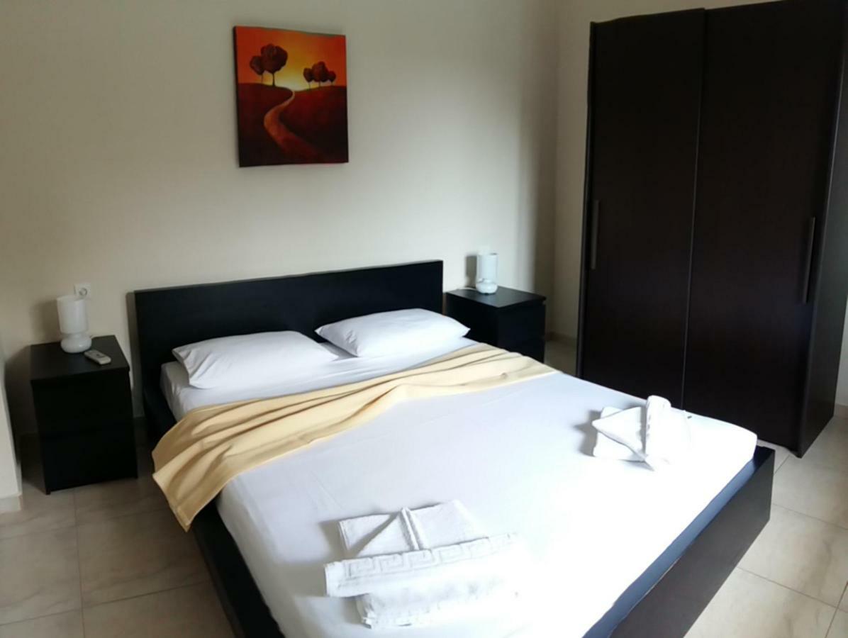 Gougousis Apartments Kaloyiros ภายนอก รูปภาพ