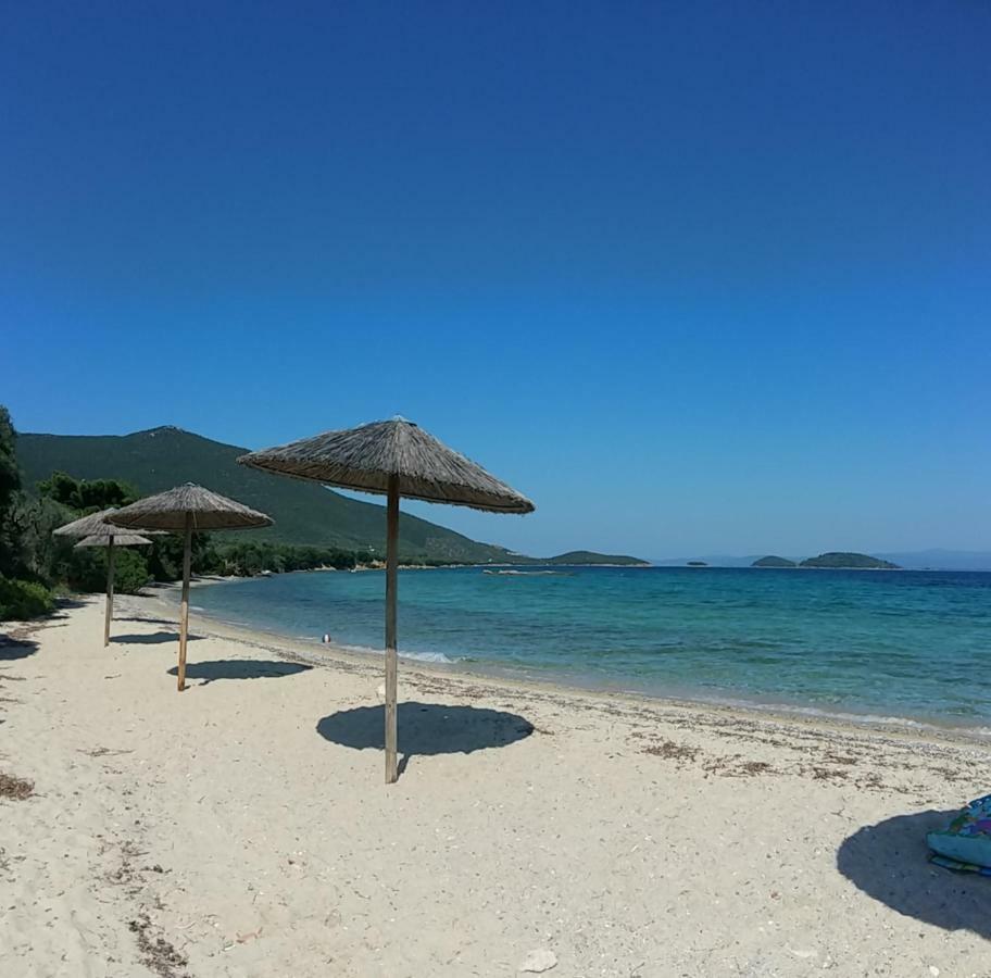 Gougousis Apartments Kaloyiros ภายนอก รูปภาพ